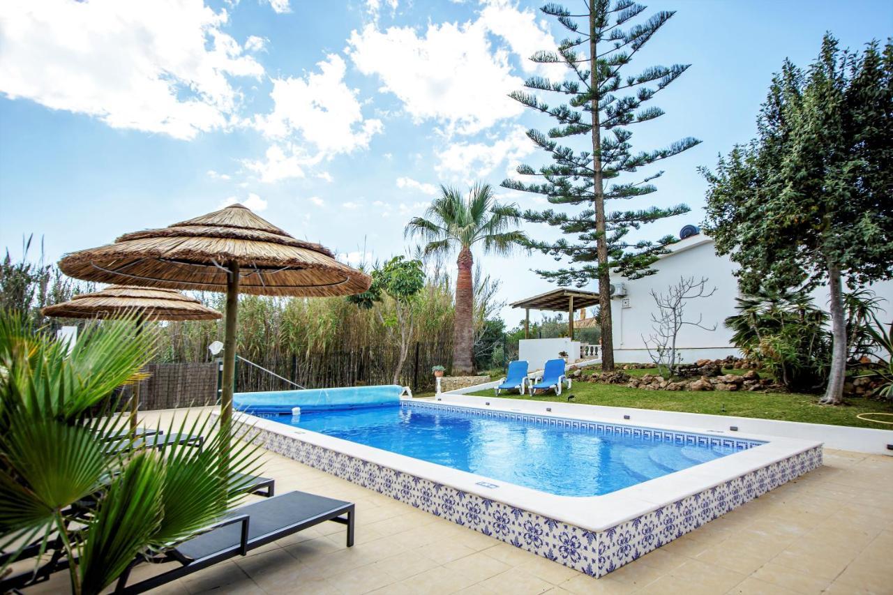 Villa Yvonne,Private Pool,Private Parking 1,7 Km From The Beatch Albufeira Exteriör bild