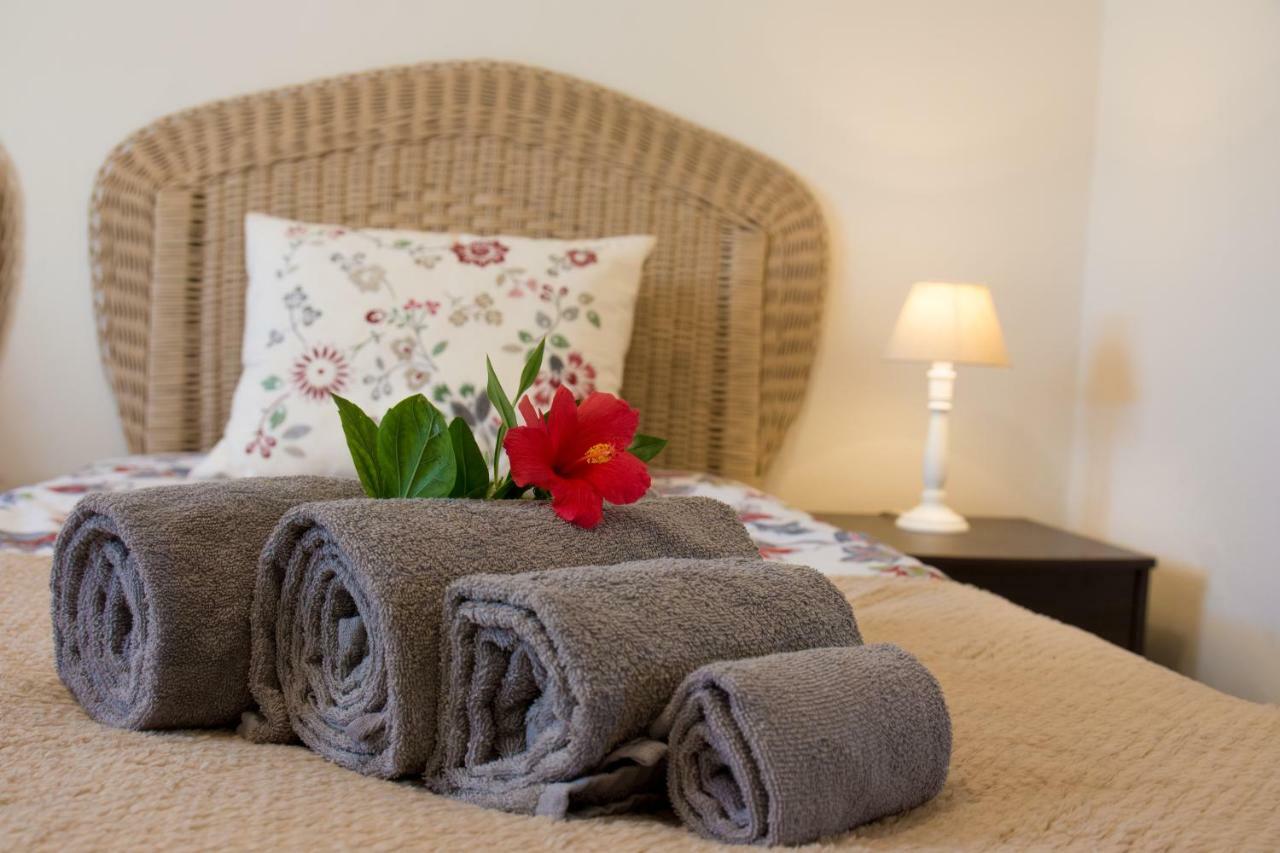Villa Yvonne,Private Pool,Private Parking 1,7 Km From The Beatch Albufeira Exteriör bild